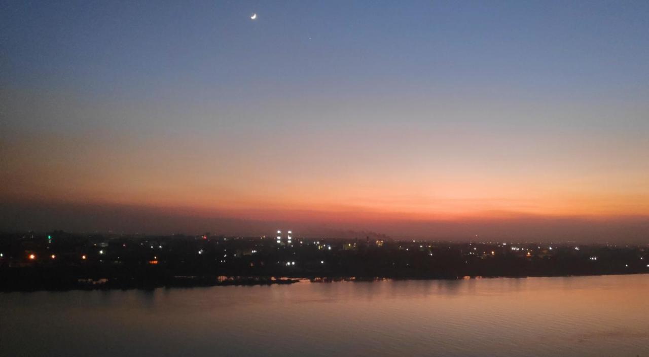 Nile Pyramidal View Apartment Cairo Exterior foto